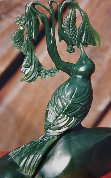 Bird New Zealand Tui bird hand carved